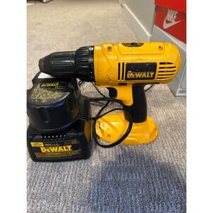 DeWalt 18V Cordless Drill with DW9095 Battery and DW9116 Charger Bundle